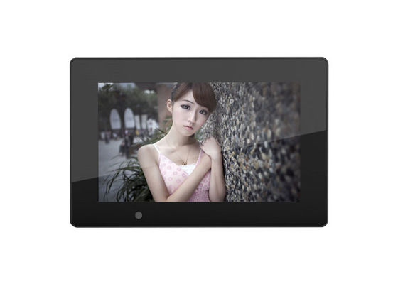 OEM ODM Fabrika Frameo APP 7 Inç Çerçeve Paylaş Fotoğraflar Videolar Dokunmatik Ekranlı Wifi Dijital Fotoğraf Resim Çerçeveleri